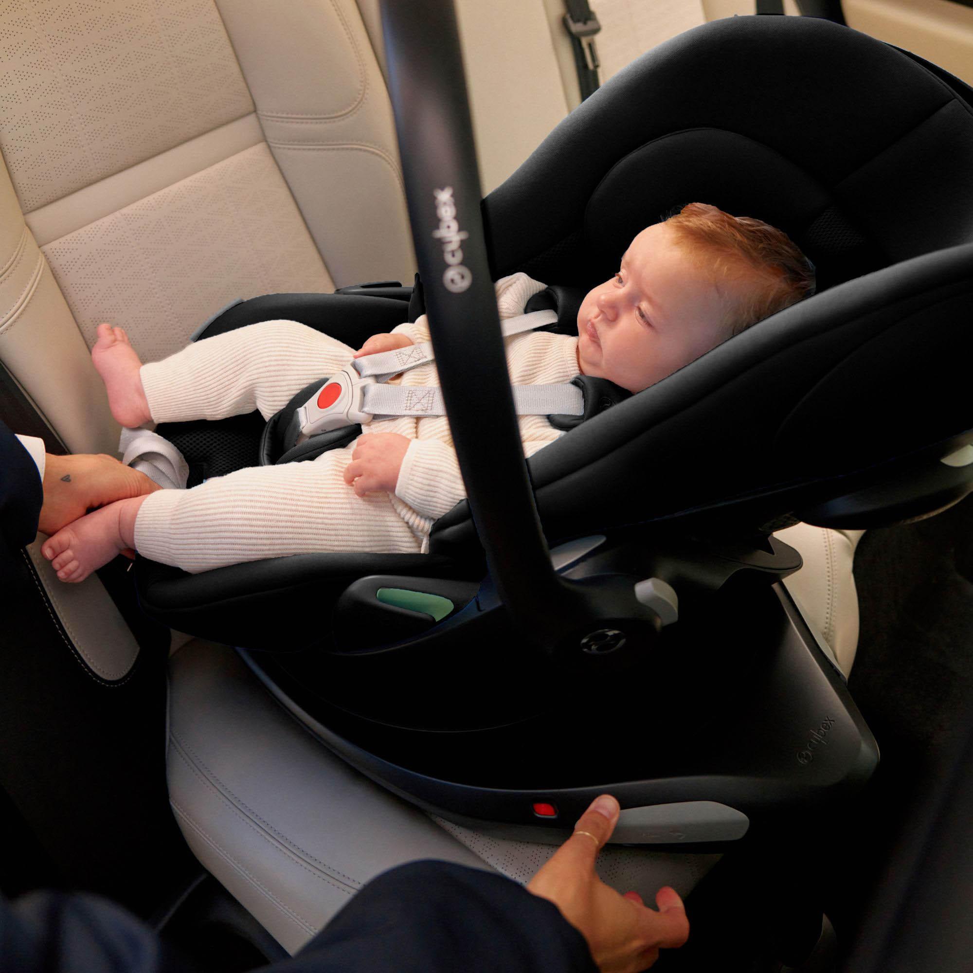 Cybex Cloud G i-Size Car Seat - Black