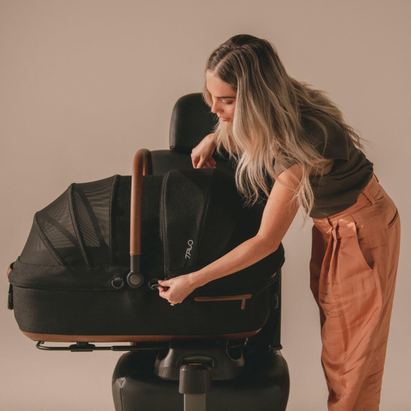 Tavo Maeve Medium Dog Car Seat with Car Seat Base - Rigid Onyx 10 Tavo Maeve Medium Dog Car Seat with Car Seat Base - Rigid Onyx