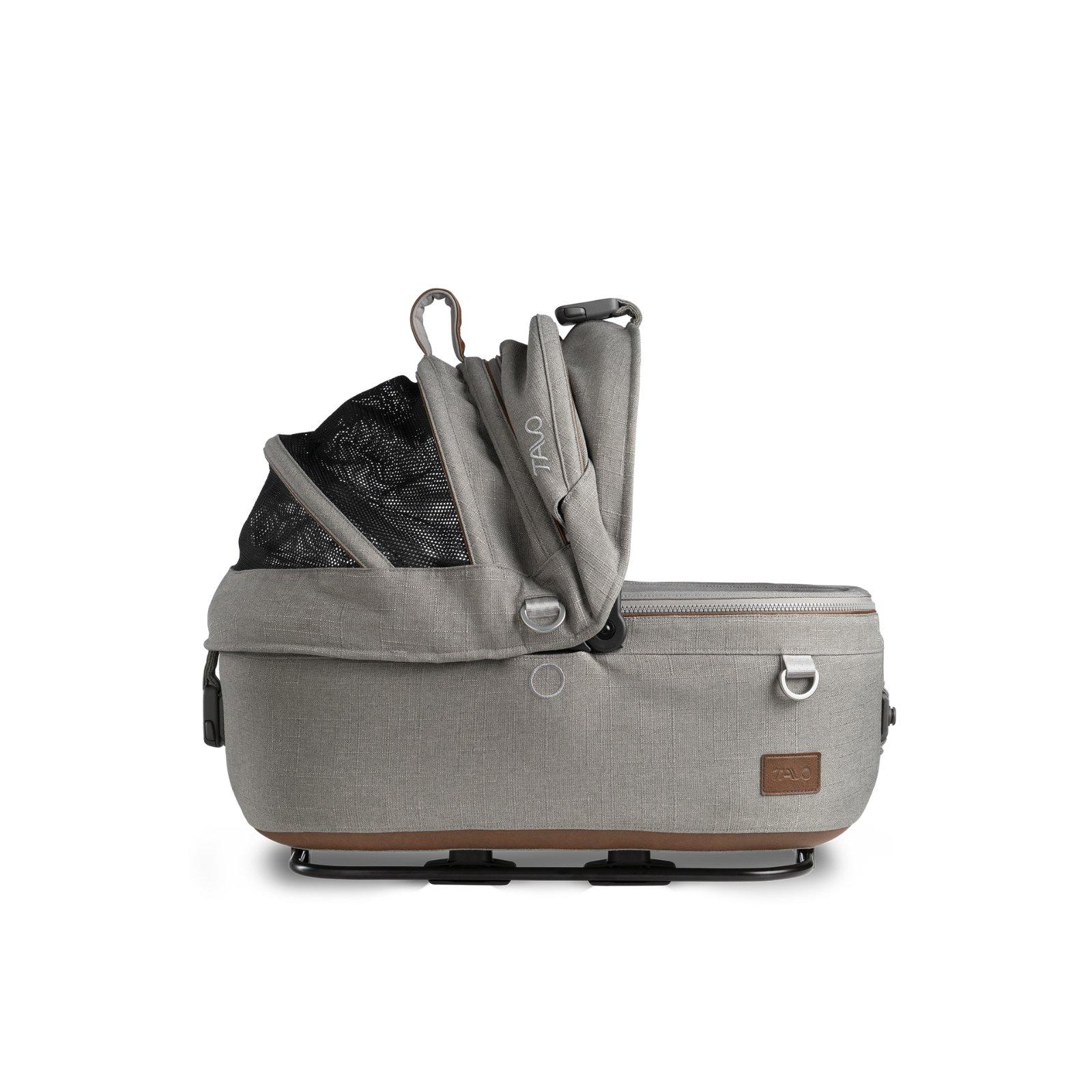 Tavo Maeve Small Dog Car Seat with Car Seat Base - Flex Merle 3 Tavo Maeve Small Dog Car Seat with Car Seat Base - Flex Merle