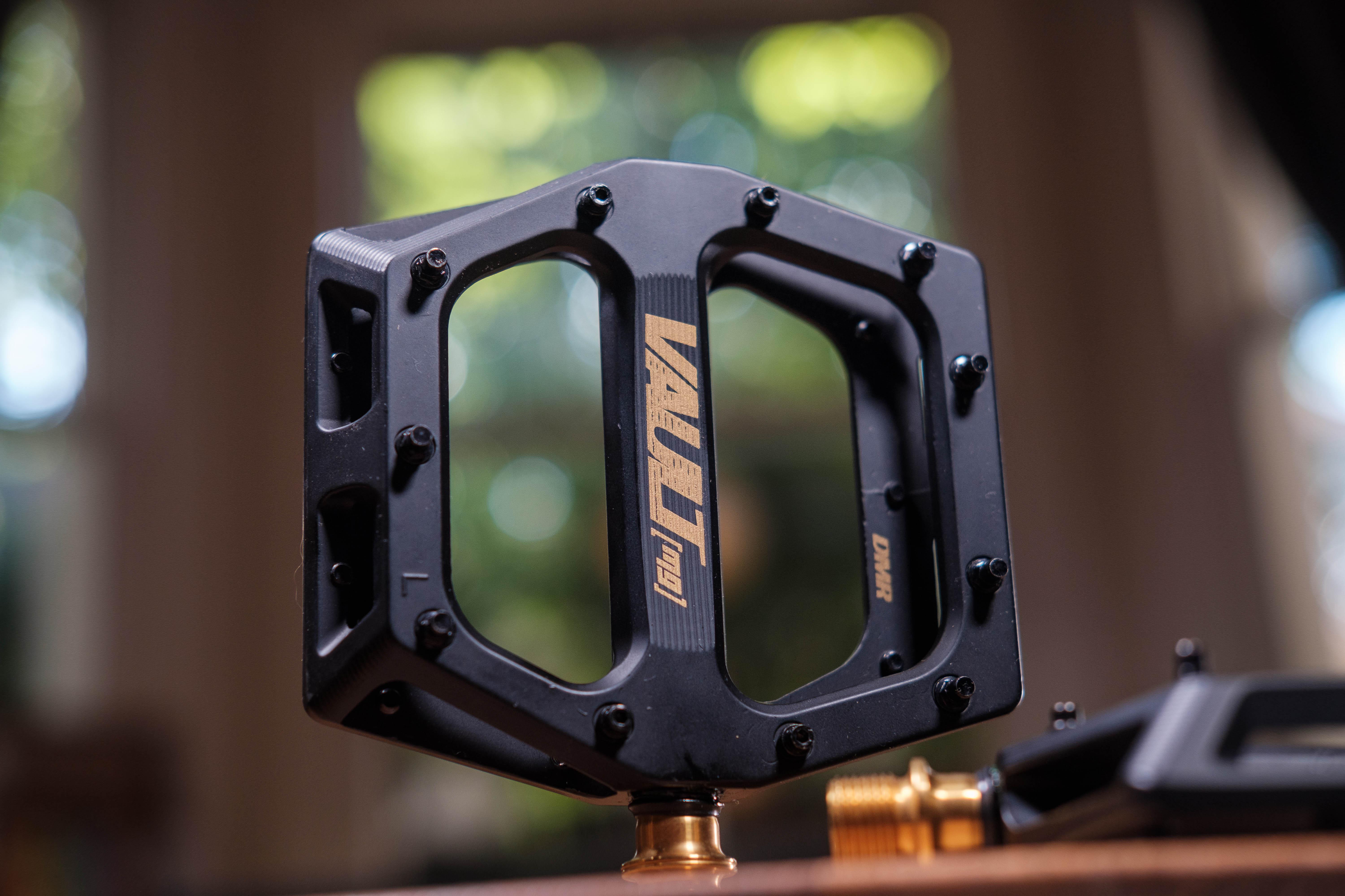 DMR Vault Mag SL Pedals 9 DMR Vault Mag SL Pedals