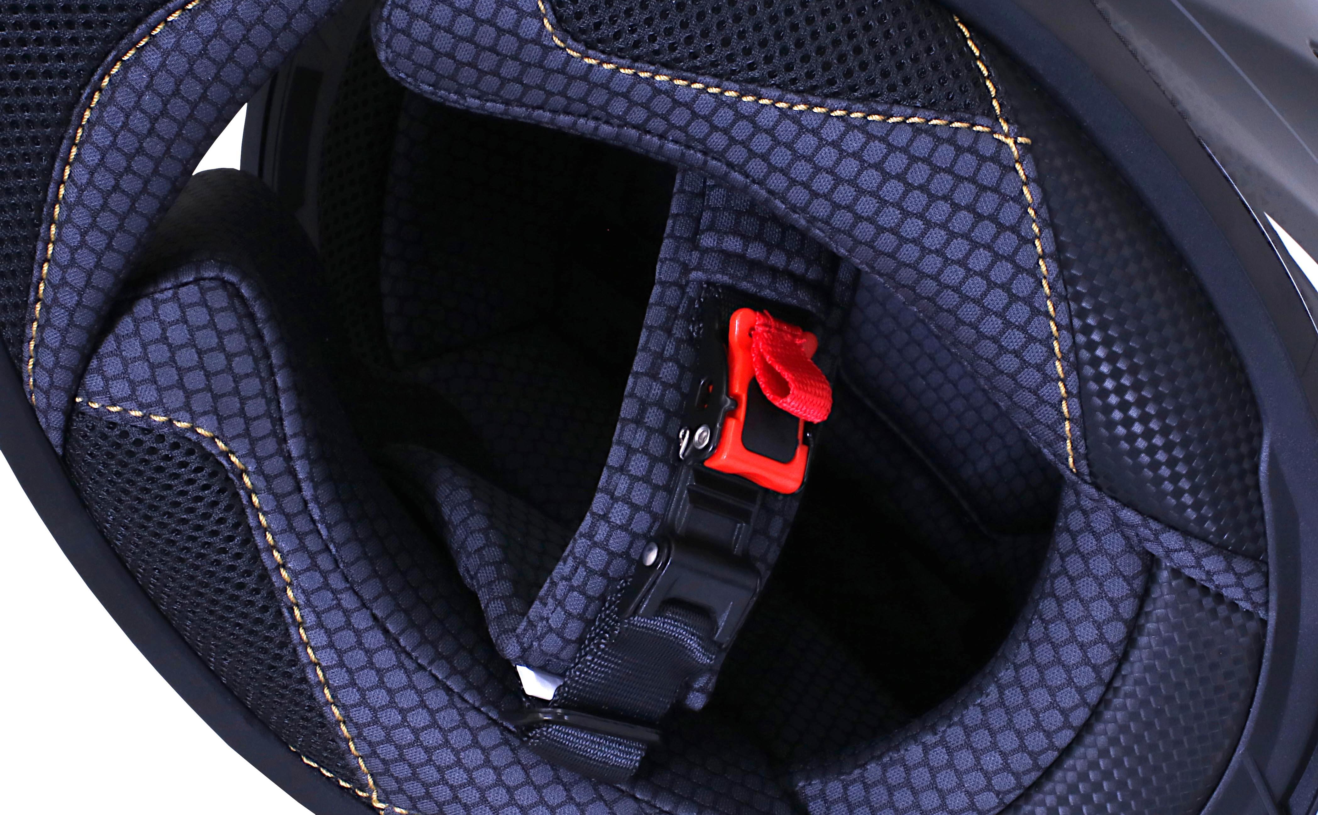 Duchinni D985 Helmet - Black/White M