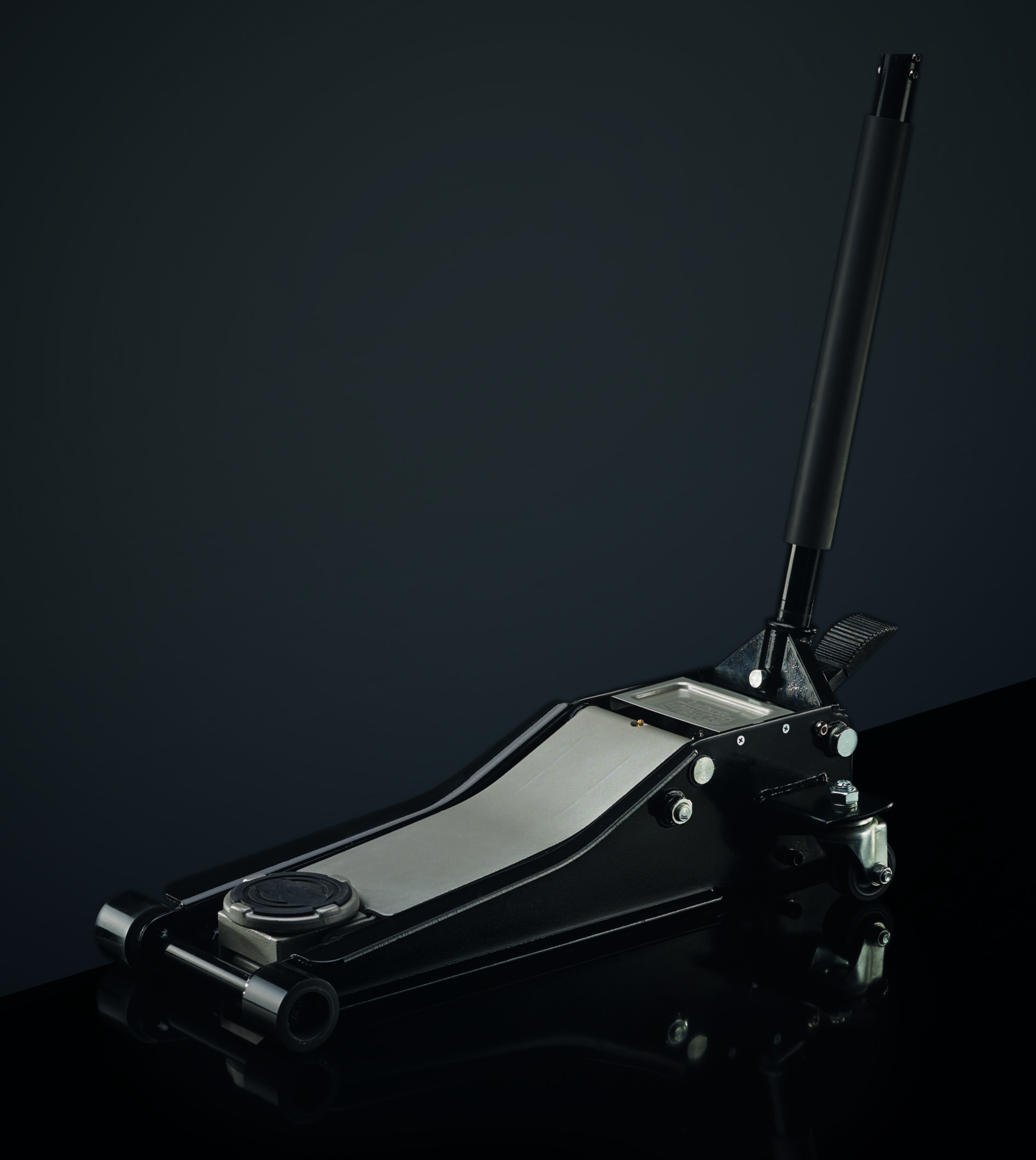 Halfords Advanced 3 Tonne Low Profile Trolley Jack 8 Halfords Advanced 3 Tonne Low Profile Trolley Jack