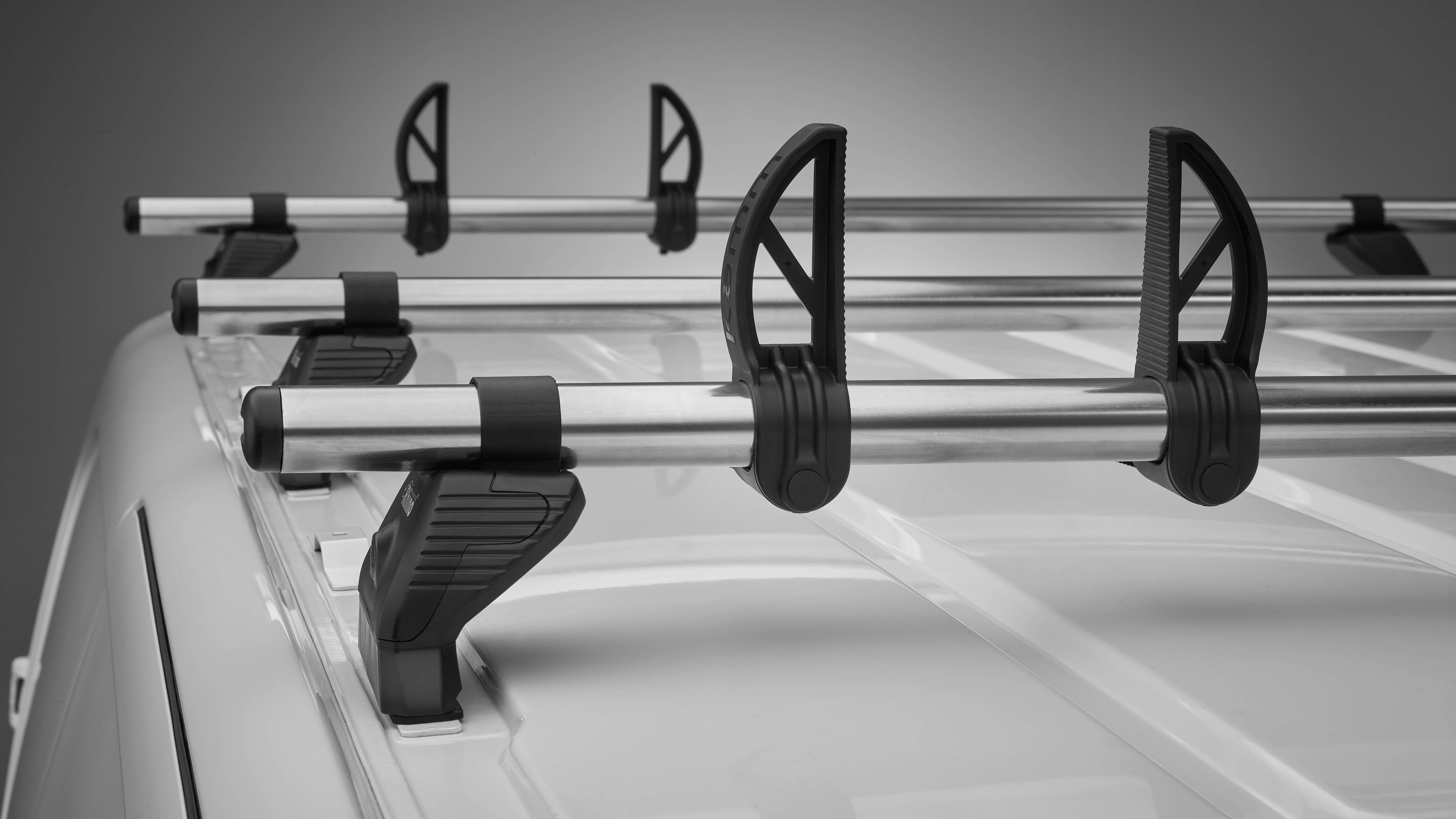 Rhino KammBar Fleet - 2 Steel Bars, 1.4 m wide - Fixed and T-Track 3 Rhino KammBar Fleet - 2 Steel Bars, 1.4 m wide - Fixed and T-Track