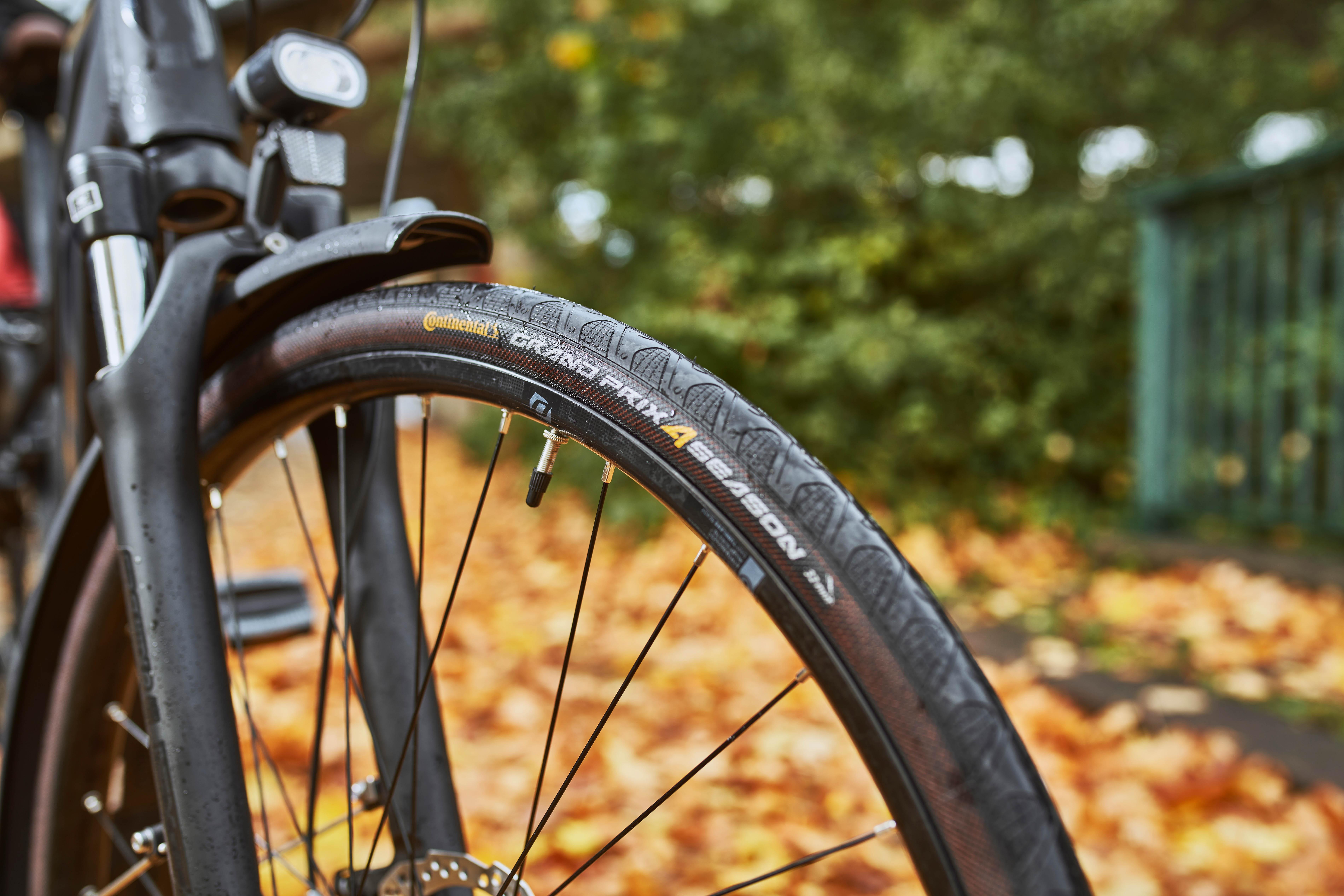 Continental Grand Prix 4 Season Clincher Tyre 5 Continental Grand Prix 4 Season Clincher Tyre