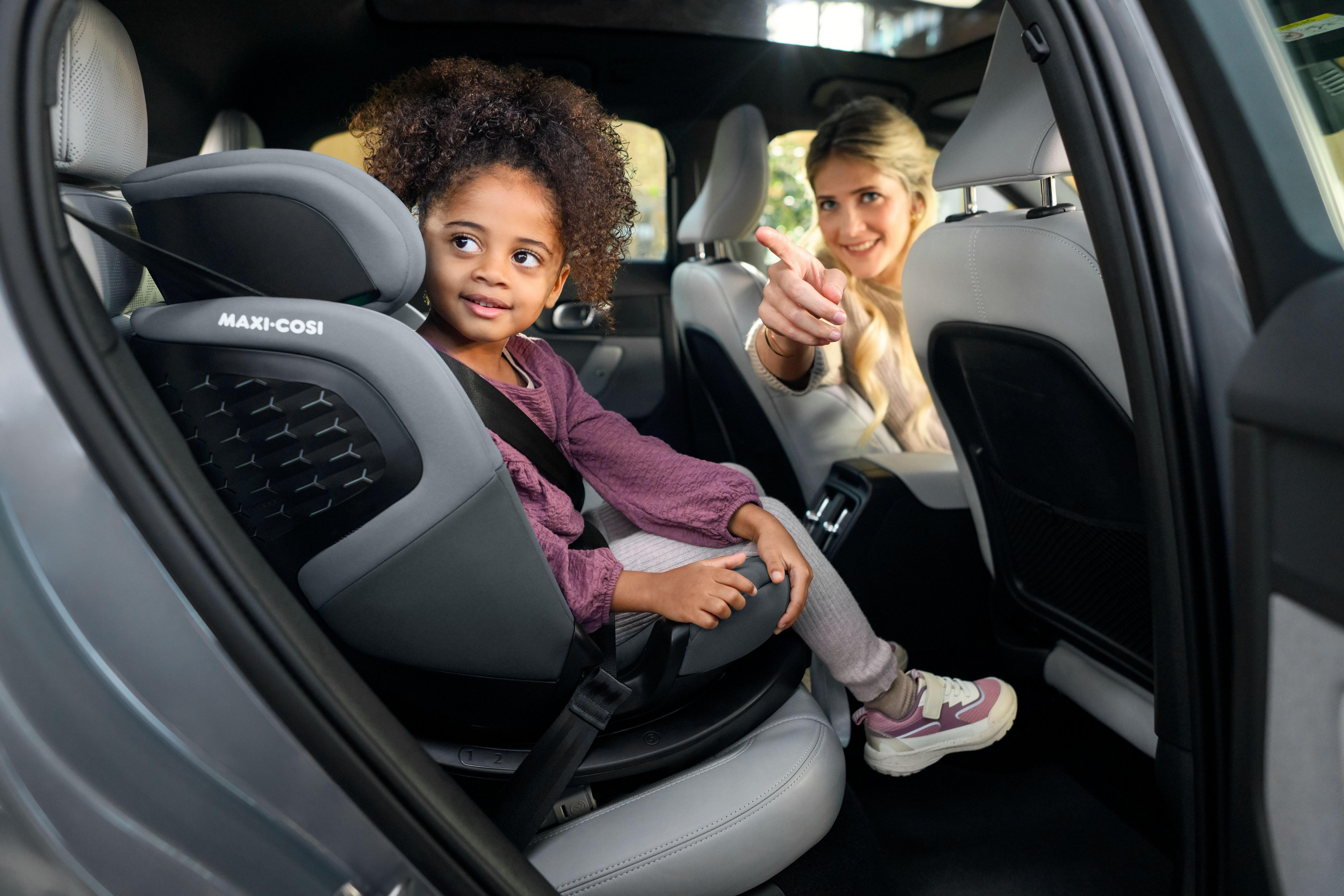 Maxi-Cosi Emerald S i-Size Rotating Group 0+/1/2/3 Graphite 13 Maxi-Cosi Emerald S i-Size Rotating Group 0+/1/2/3 Graphite