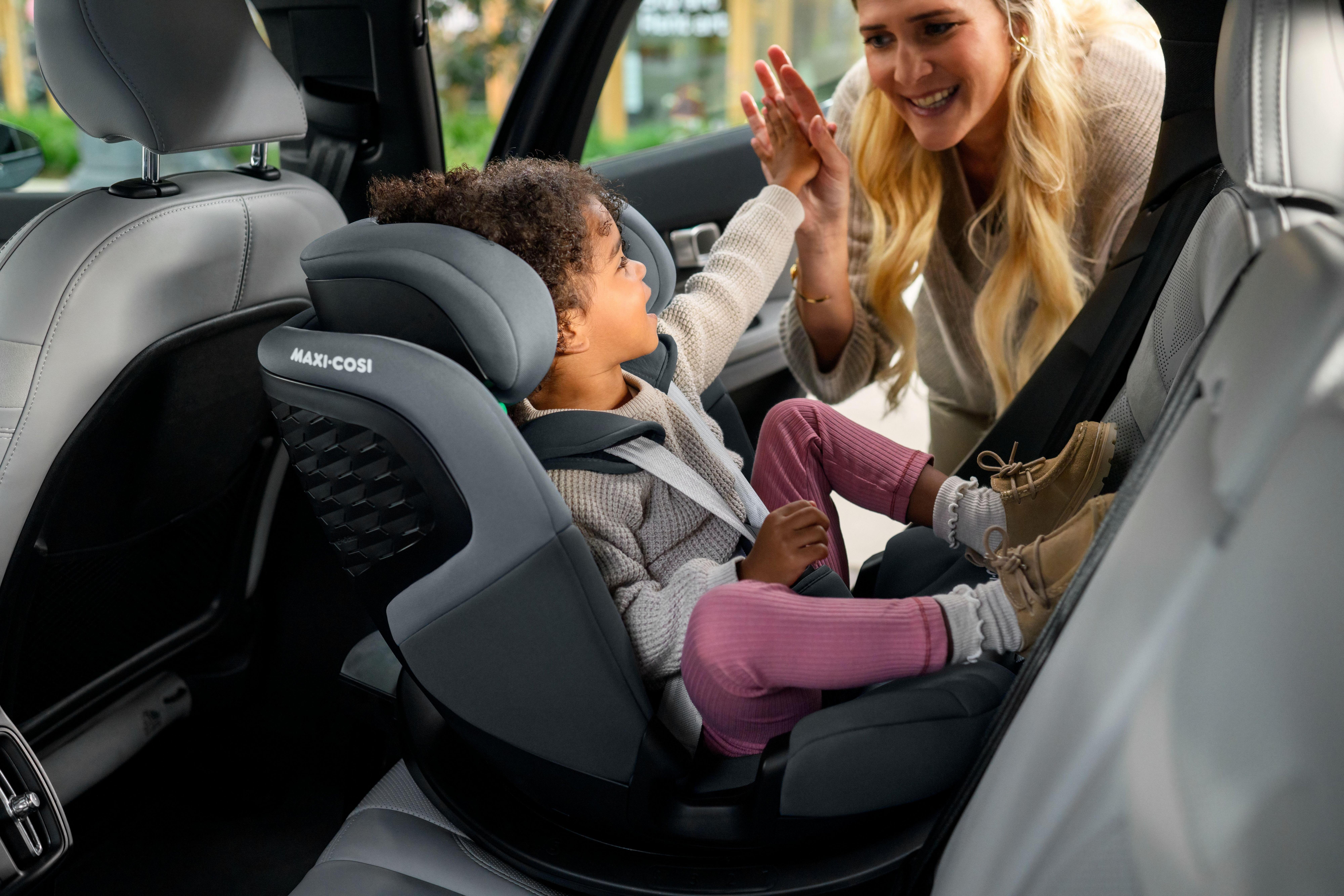 Maxi-Cosi Emerald S i-Size Rotating Group 0+/1/2/3 Graphite 14 Maxi-Cosi Emerald S i-Size Rotating Group 0+/1/2/3 Graphite