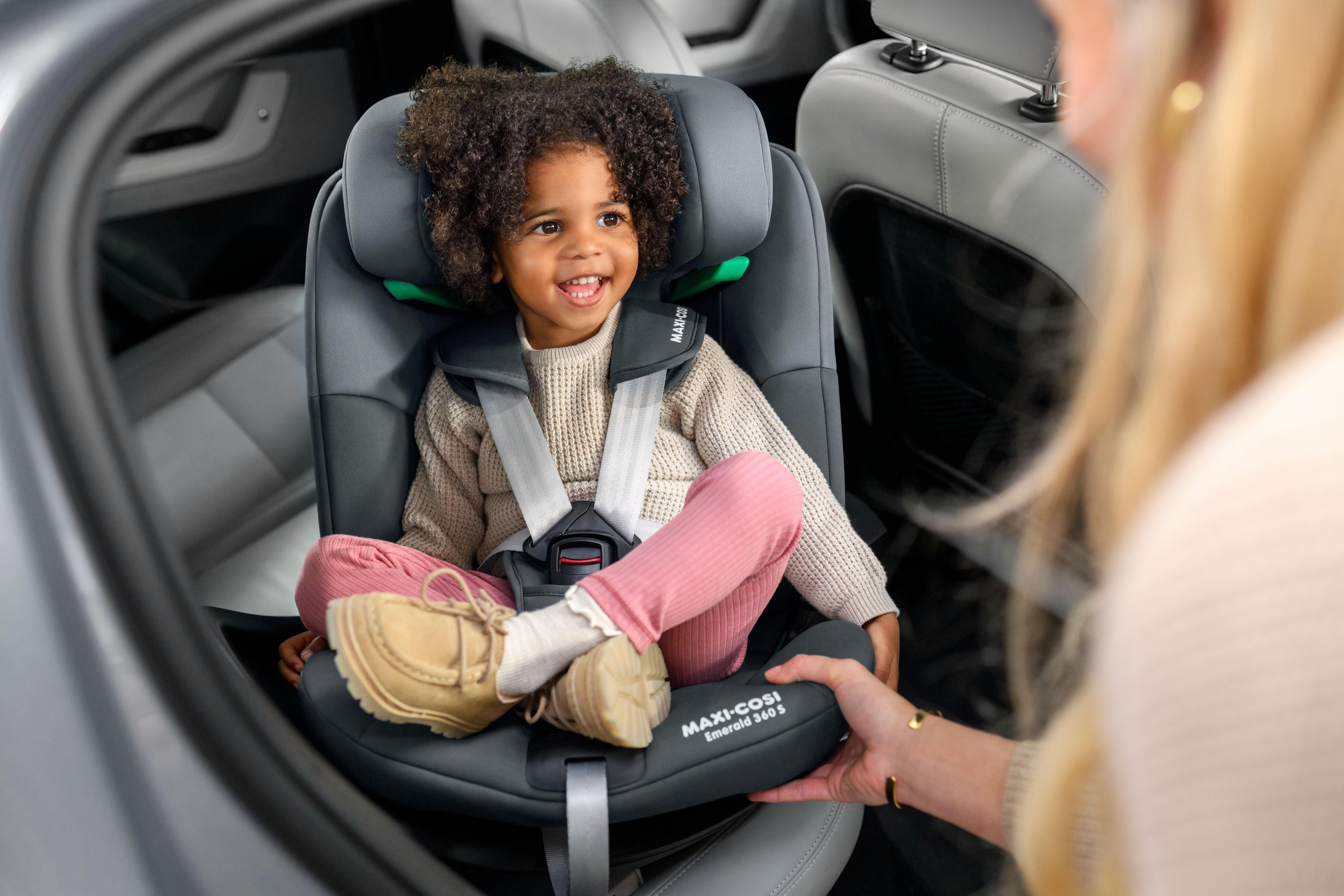 Maxi-Cosi Emerald S i-Size Rotating Group 0+/1/2/3 Graphite 17 Maxi-Cosi Emerald S i-Size Rotating Group 0+/1/2/3 Graphite