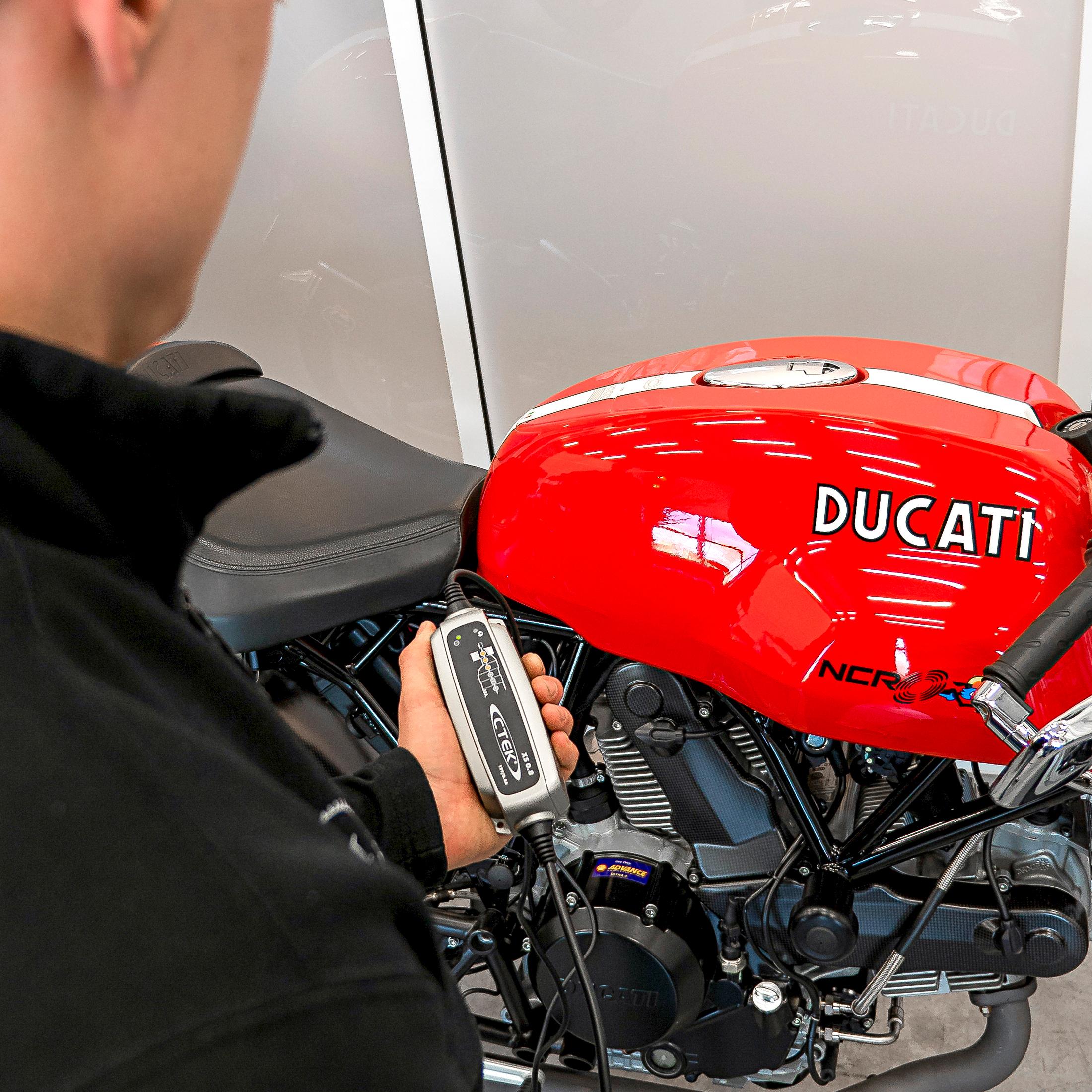 CTEK XS 0.8 UK Battery Charger 5 CTEK XS 0.8 UK Battery Charger