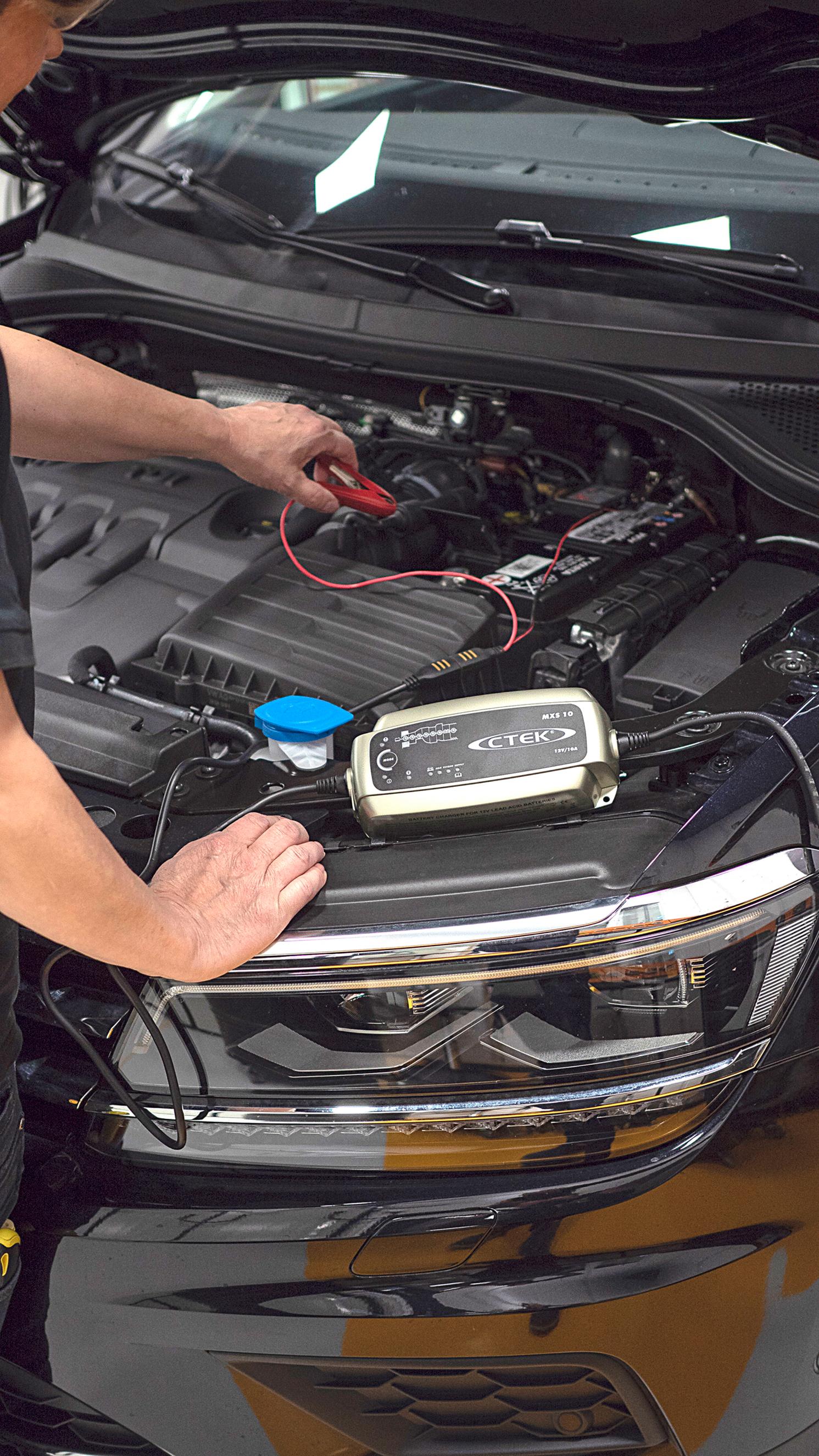 CTEK MXS 10 UK Battery Charger 4 CTEK MXS 10 UK Battery Charger