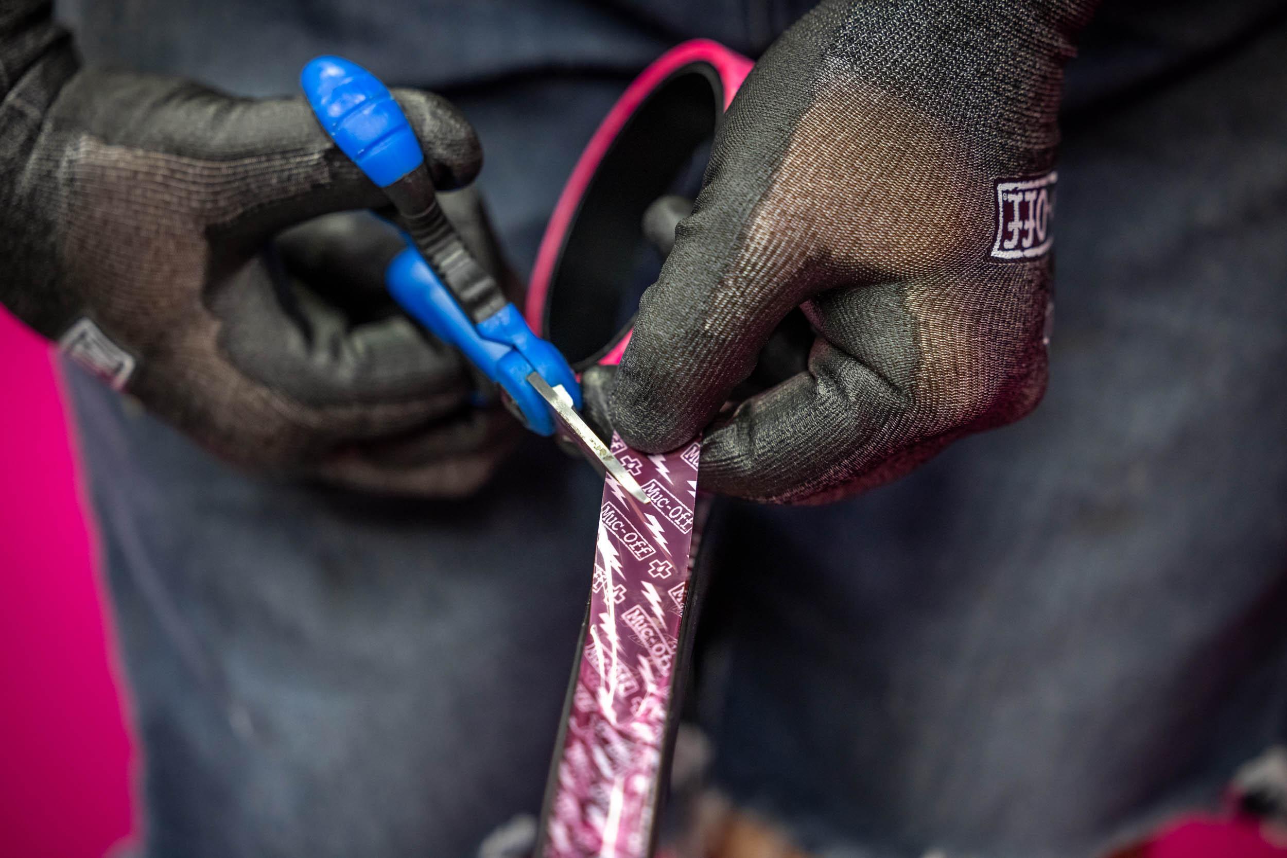 Muc-Off Tubeless Rim Tape 10m Roll 10 Muc-Off Tubeless Rim Tape 10m Roll