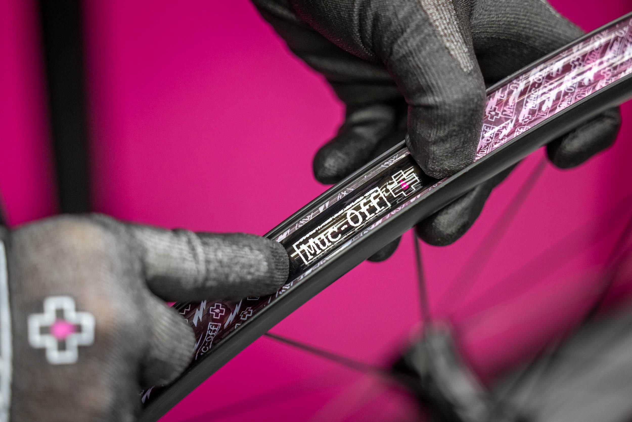 Muc-Off Tubeless Rim Tape 10m Roll 12 Muc-Off Tubeless Rim Tape 10m Roll