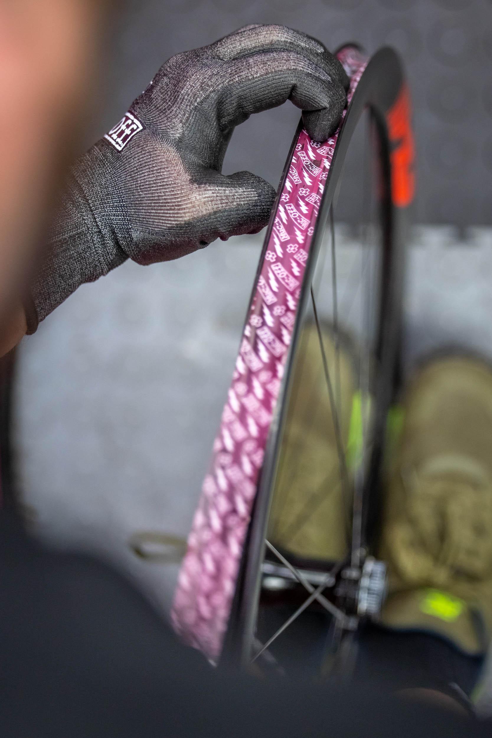 Muc-Off Tubeless Rim Tape 10m Roll 8 Muc-Off Tubeless Rim Tape 10m Roll