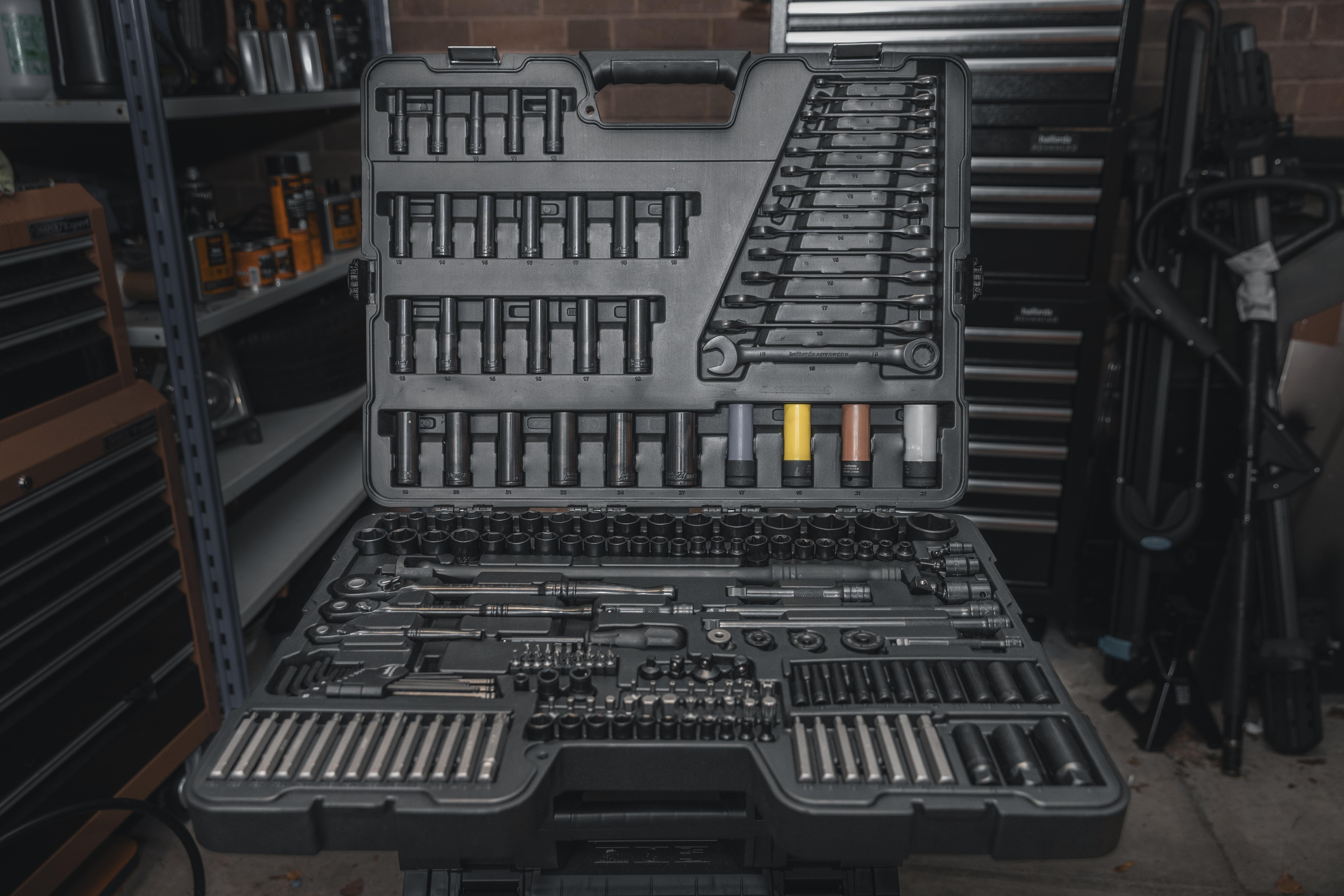 Halfords Advanced 200 Piece Socket and Ratchet Spanner Set - Limited Black Edition 8 Halfords Advanced 200 Piece Socket and Ratchet Spanner Set - Limited Black Edition