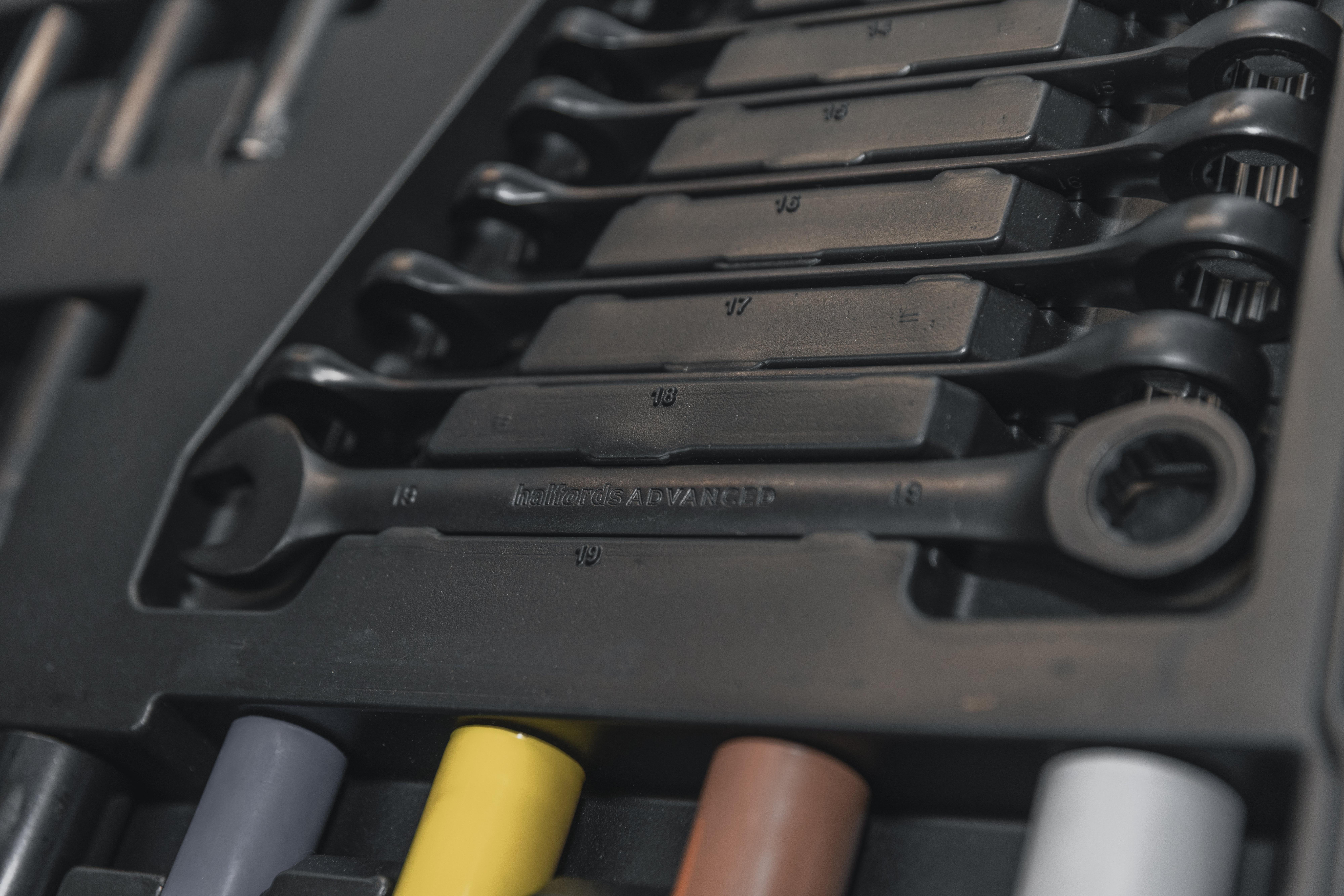 Halfords Advanced 200 Piece Socket and Ratchet Spanner Set - Limited Black Edition 9 Halfords Advanced 200 Piece Socket and Ratchet Spanner Set - Limited Black Edition