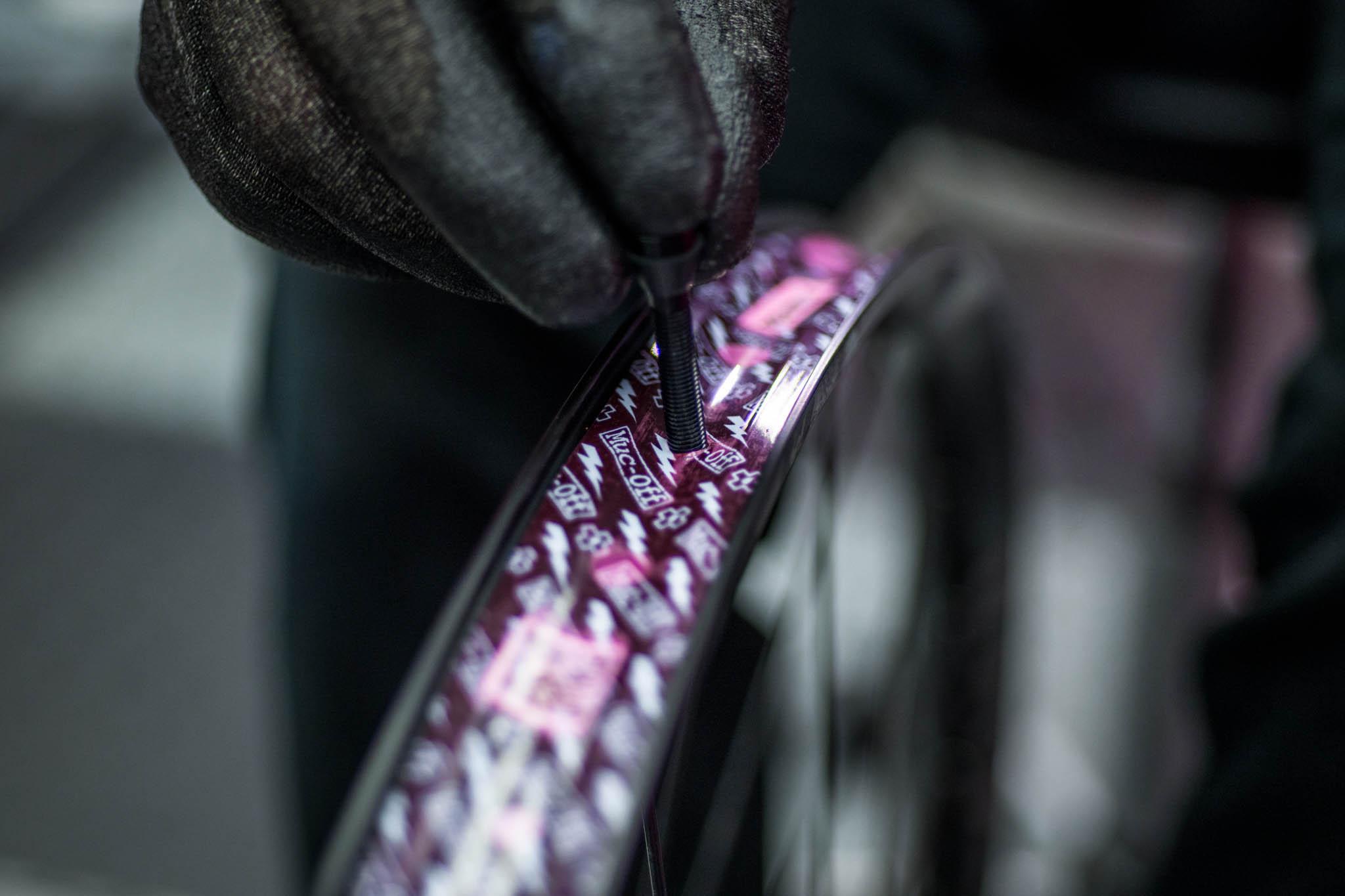 Muc-Off Ultimate Tubeless Kit 7 Muc-Off Ultimate Tubeless Kit