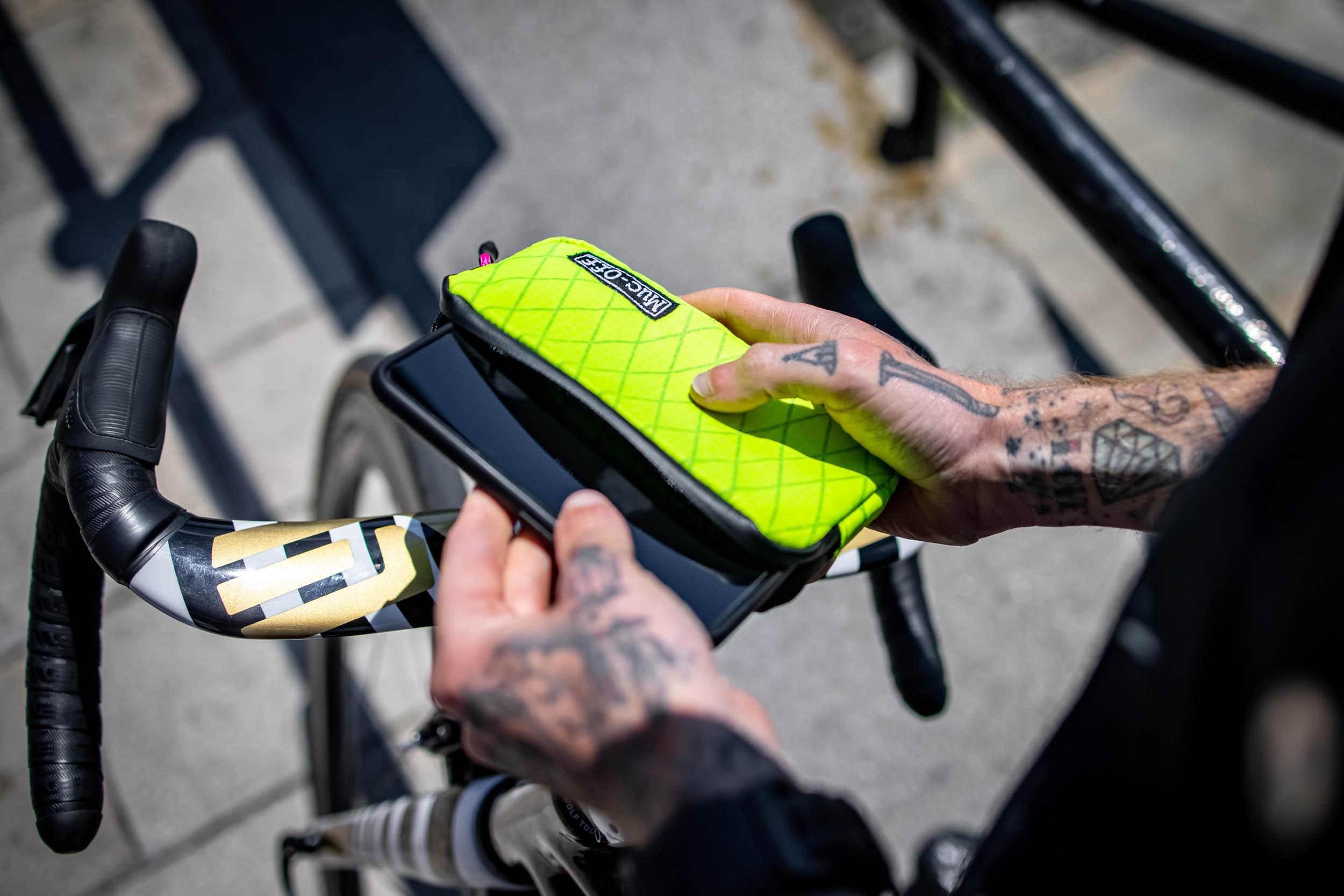 Muc-Off Rainproof Essentials Case, Hi-Viz 6 Muc-Off Rainproof Essentials Case, Hi-Viz