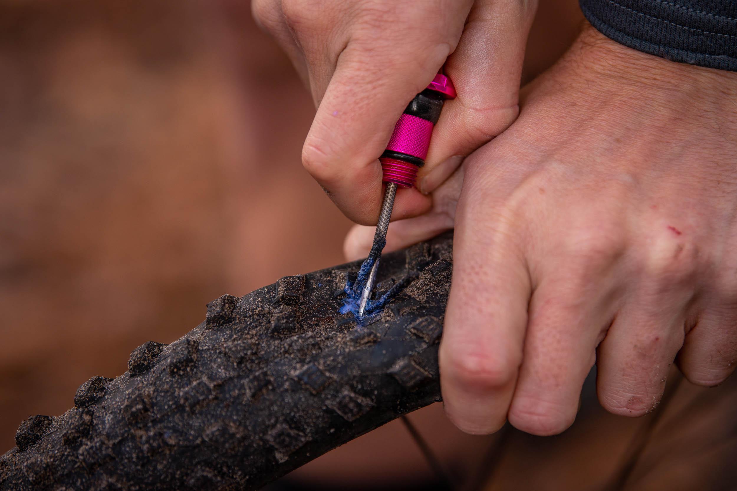 Muc-Off Stealth Tubeless Puncture Plugs, Iridescent 10 Muc-Off Stealth Tubeless Puncture Plugs, Iridescent