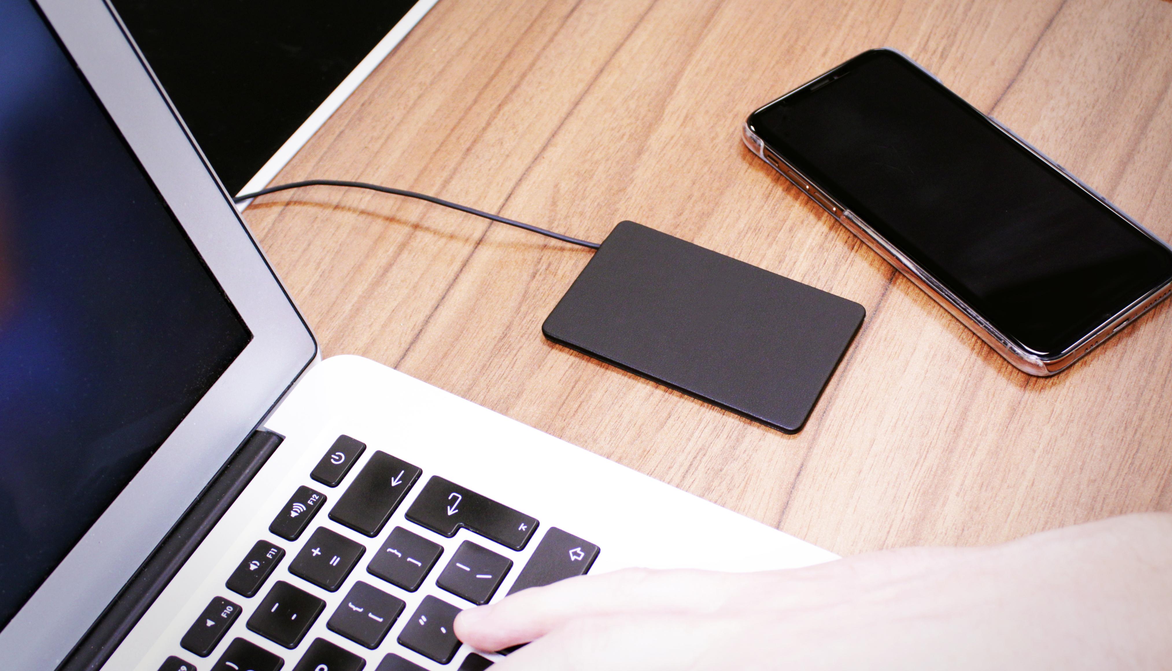 Connects2 Universal In-Car Charging Pad 4 Connects2 Universal In-Car Charging Pad