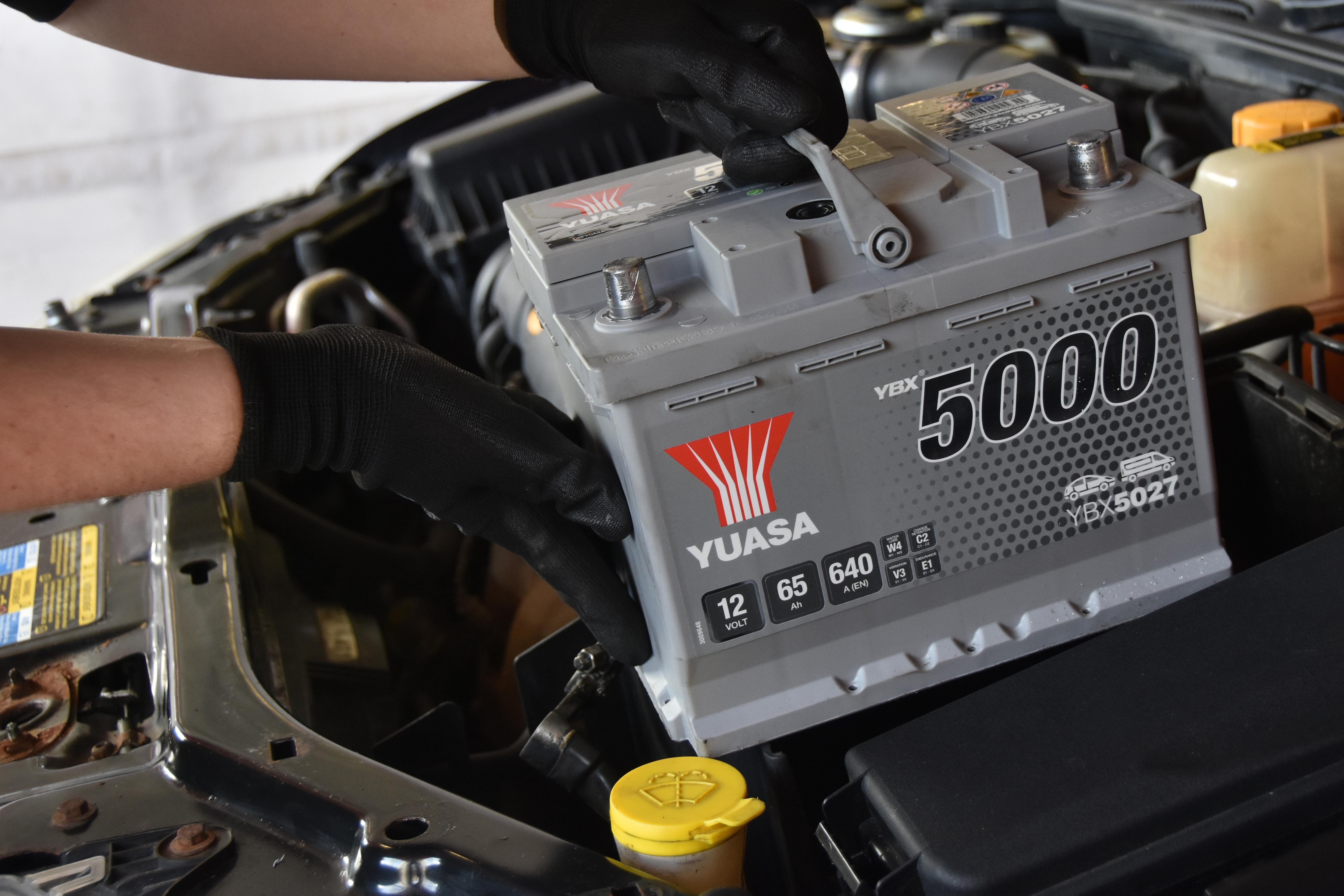 Yuasa HSB096 Silver 12V Car Battery 5 Year Guarantee 4 Yuasa HSB096 Silver 12V Car Battery 5 Year Guarantee