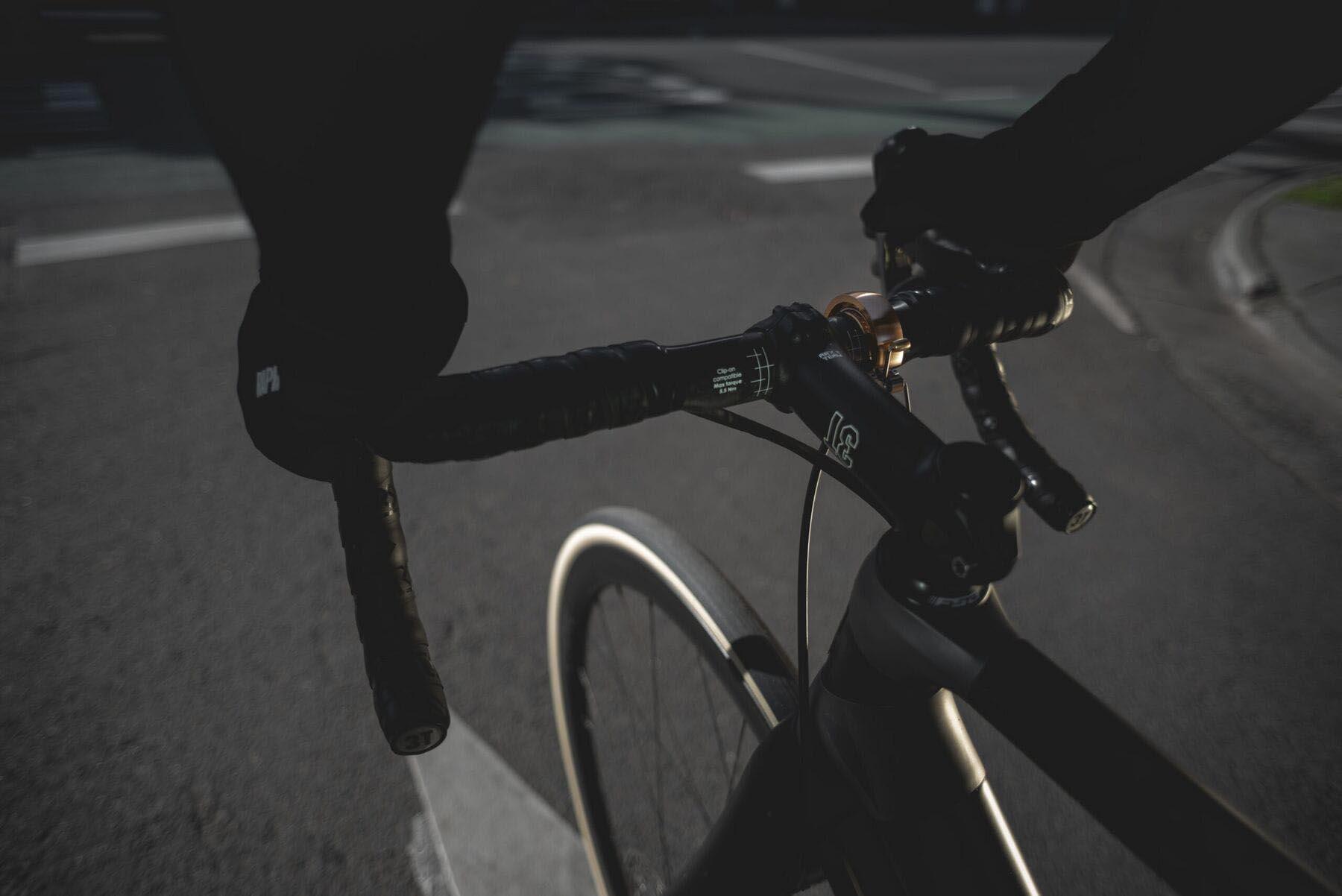 Knog Oi Luxe Bike Bell 4 Knog Oi Luxe Bike Bell