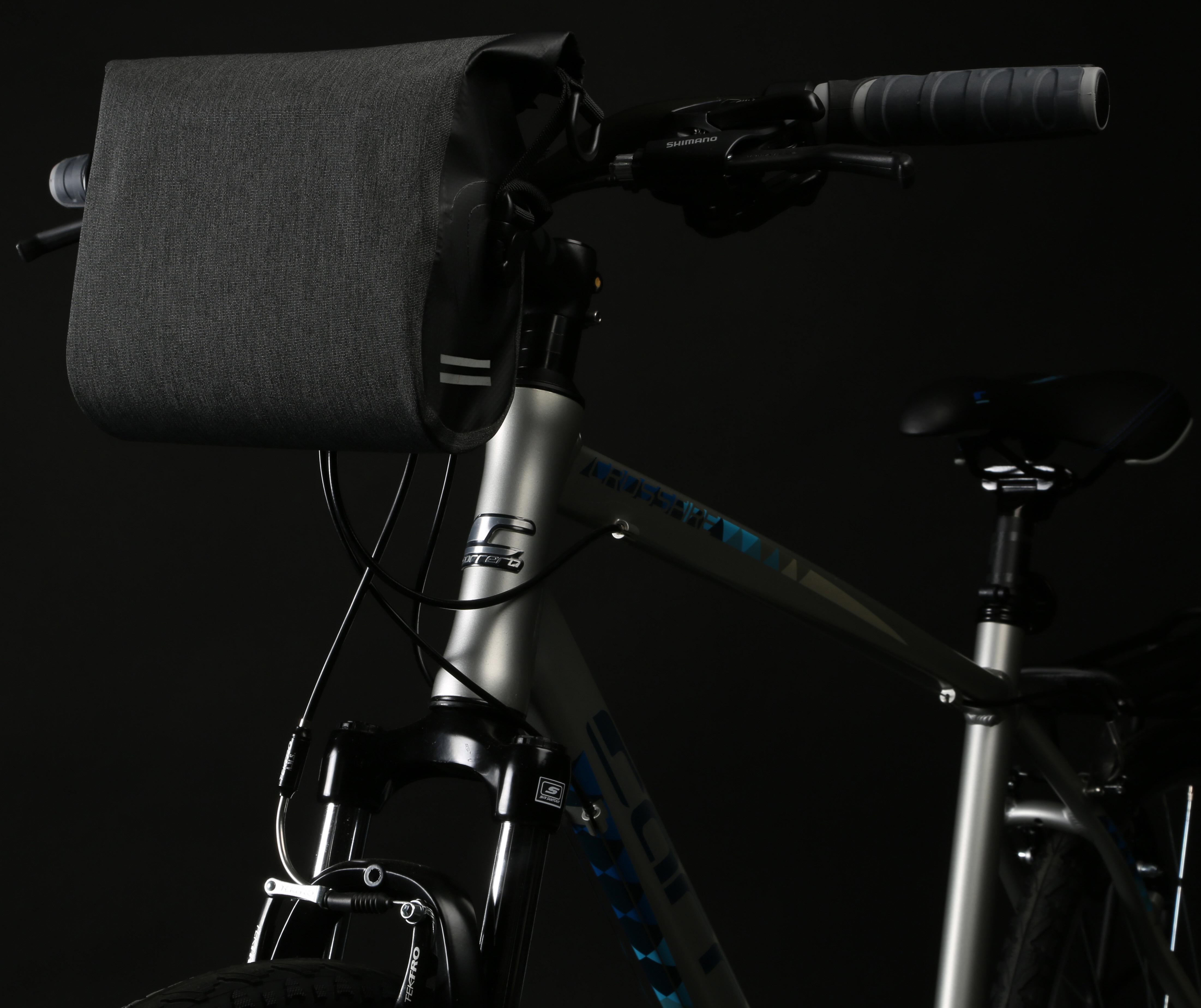 Halfords Advanced Waterproof Handlebar Bag