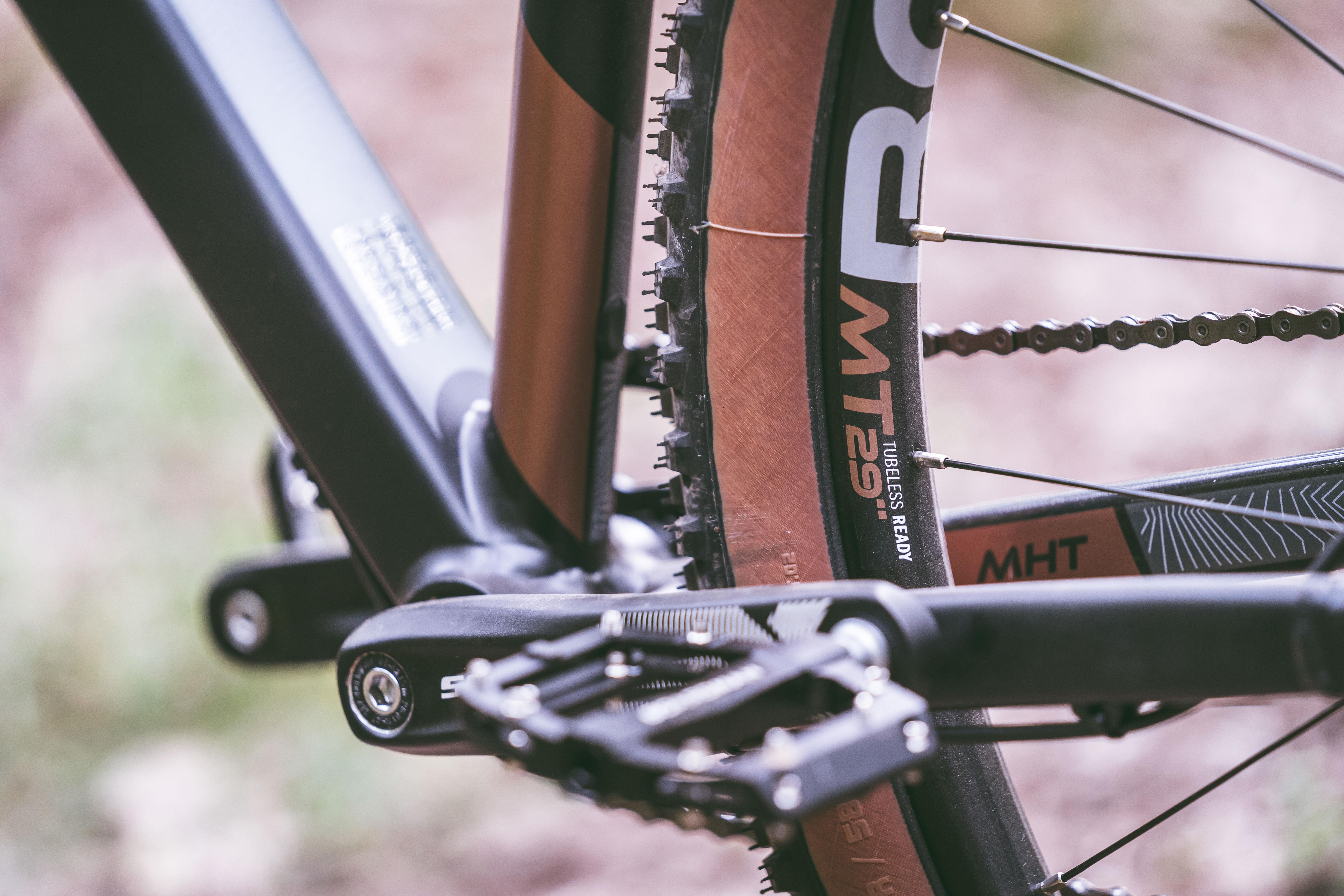 Boardman MHT 8.9 Mountain Bike - S, M, L Frames